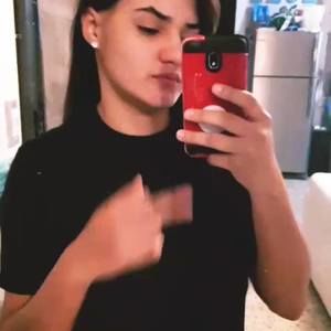 Meet your Posher, Angélica